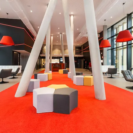 Martin's Red 4* Tubize