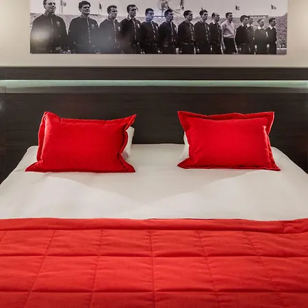 Martin's Red Hotel