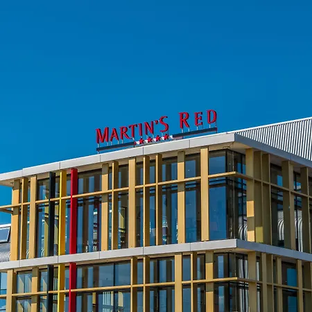 Martin's Red 4*