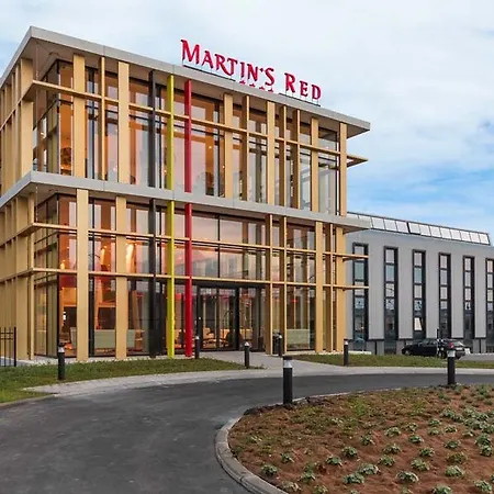 מלון Martin's Red