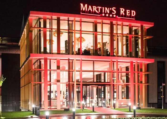 Martin's Red 4*