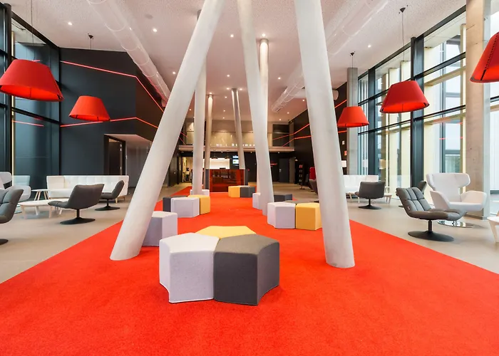 Martin's Red 4* Tubize