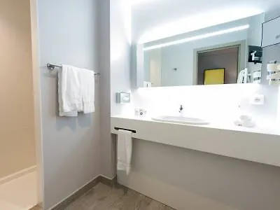 Martin's Red Otel 4*
