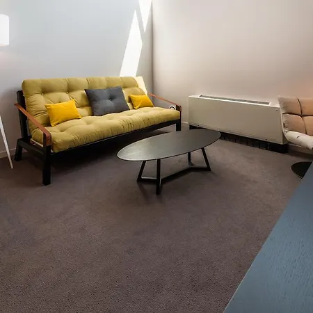 Martin's Red Otel Tubize