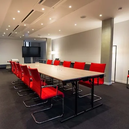 Otel Martin's Red Tubize